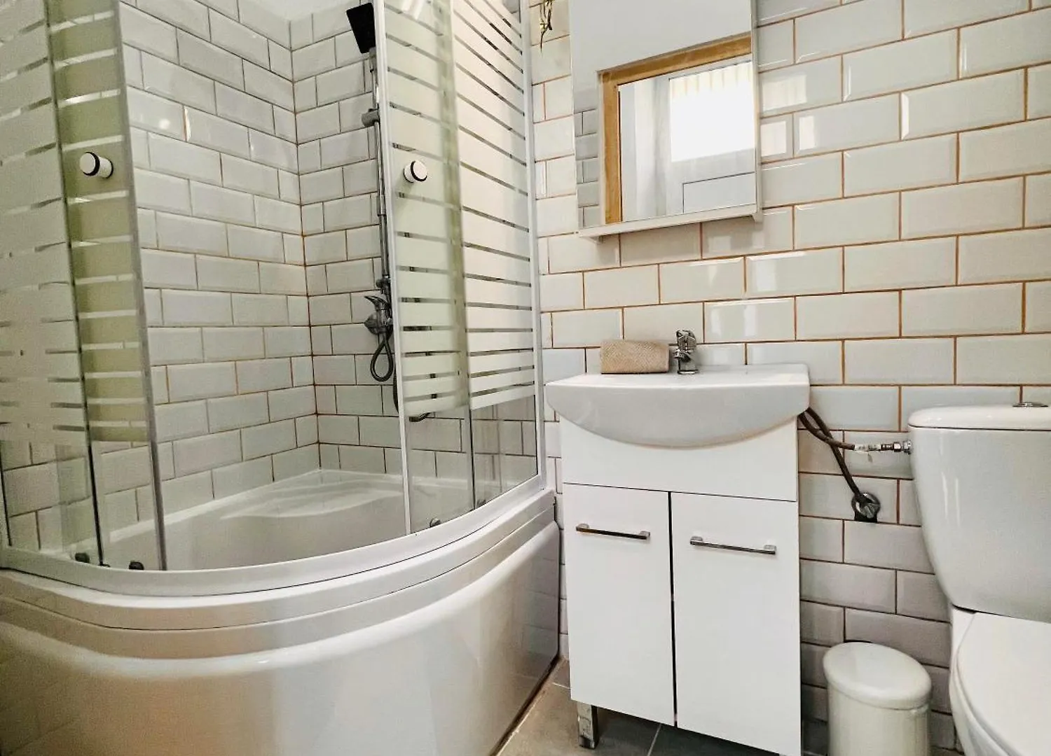 Quiet Luxury Apartment With 2 Rooms In The City Centre Bb Budapest 0*,  Hungary